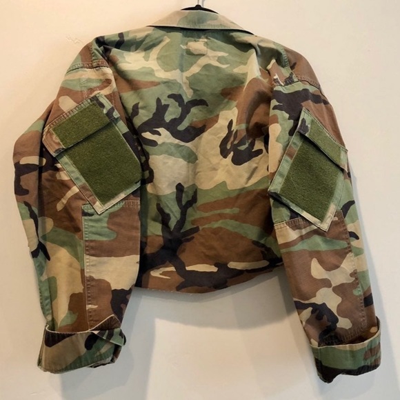 Vintage cropped camo army jacket. | Size XS - L | grunge aesthetic - Picture 7 of 8